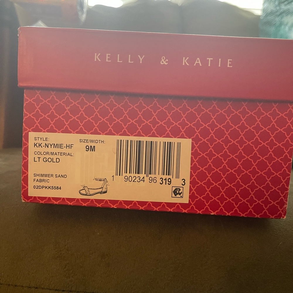 Kelly & Katie Glittering Silver Sandals - Picture 5 of 12